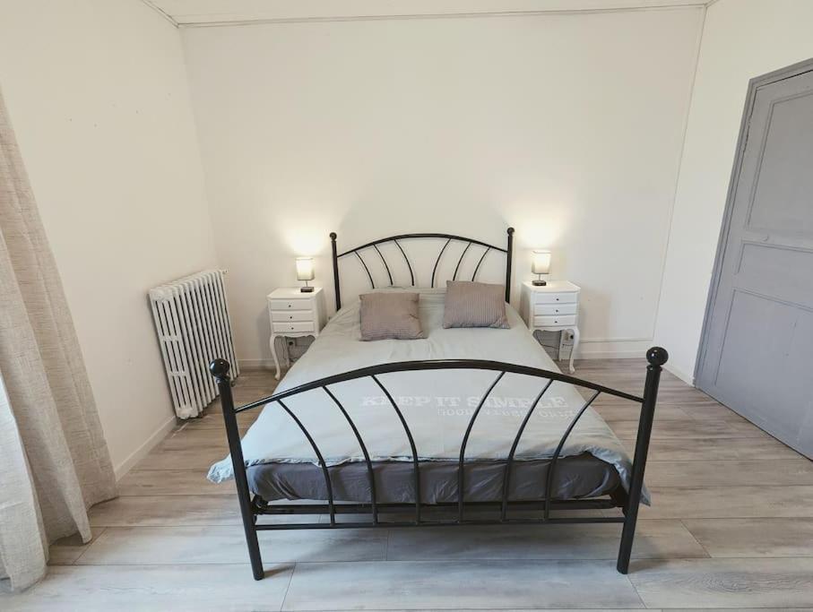 A 5Mn De La Reserve Africaine, Charmante Maison De Village Avec Patio Sigean Luaran gambar